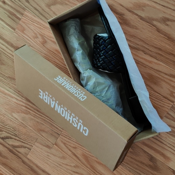 Cushionaire Memory Foam Nerida Black Heeled Sandals, size 8.5M - Picture 4 of 6